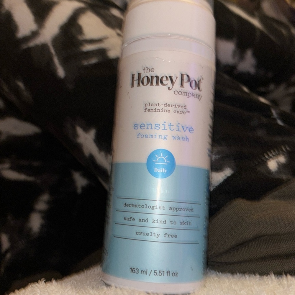 The honey pot company sensitive foaming wash